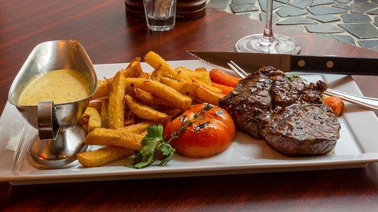 Floras Cafe & Steakhouse